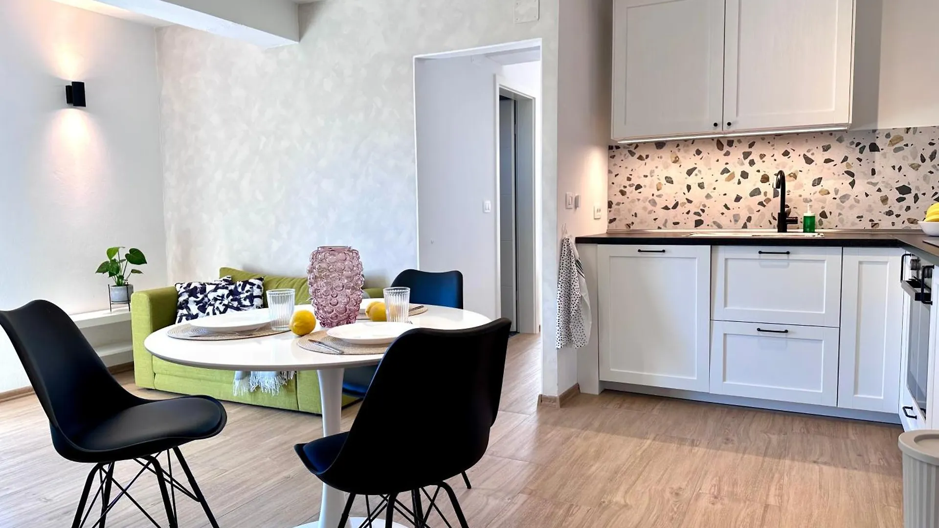 Santa Lucia App Apartment Oprtalj